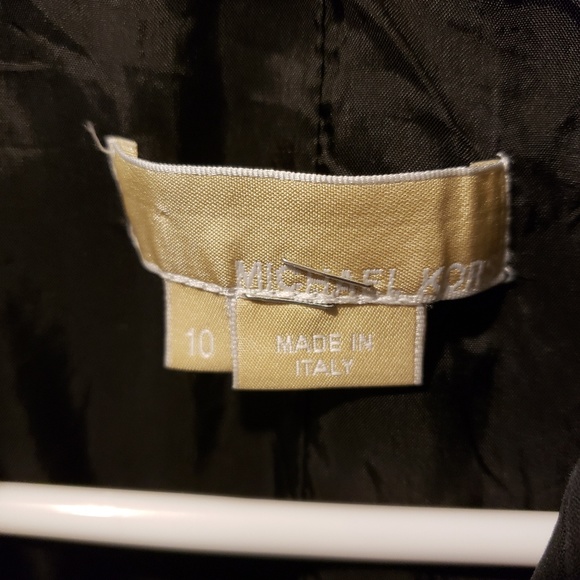 Vest - Picture 2 of 3